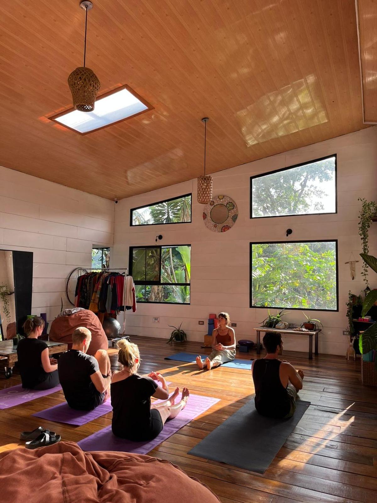 Outbox Inn Monteverde 外观 照片